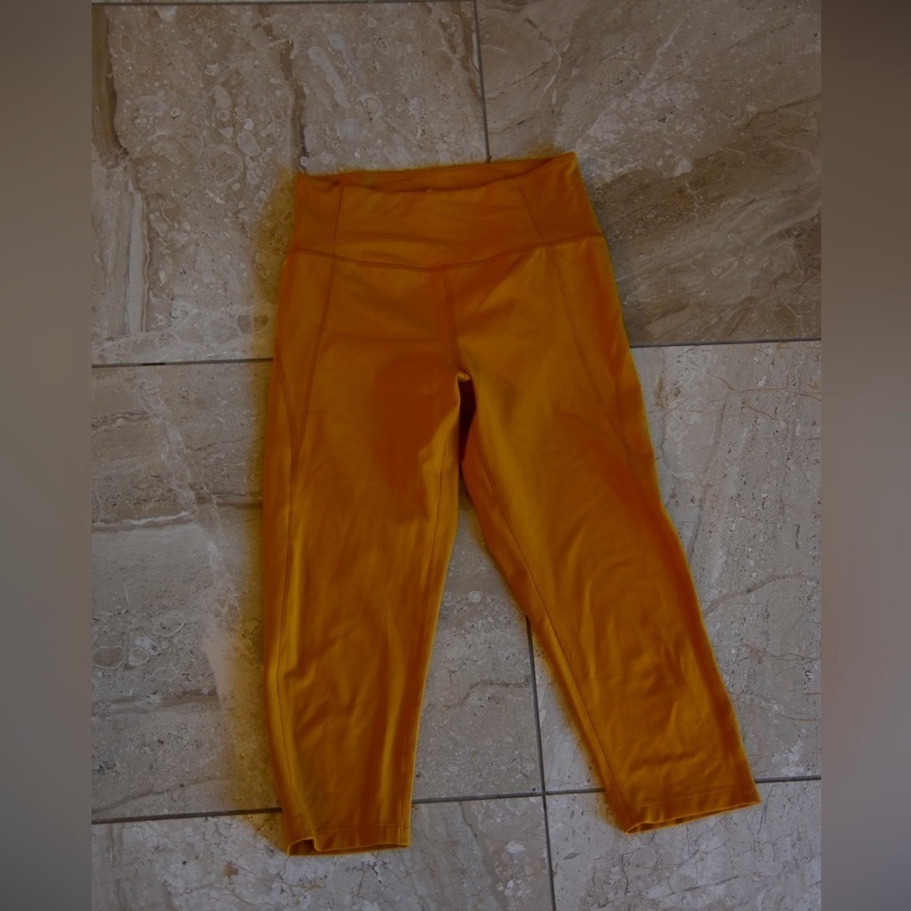 Girlfriend Collective Mustard Yellow High Waisted Legging crop below knee medium